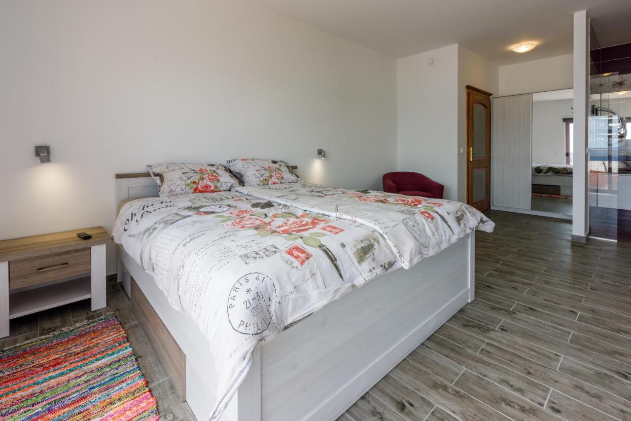 Apartmani Rino Dramalj Exteriér fotografie